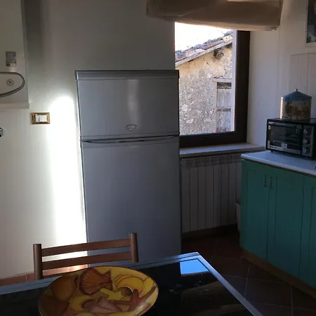 Via Mannella, Collimento, L'aquila Apartment
